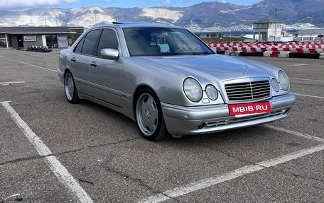 Mercedes-Benz E-Класс, 1996 год, 1 750 000 рублей, 4 фотография