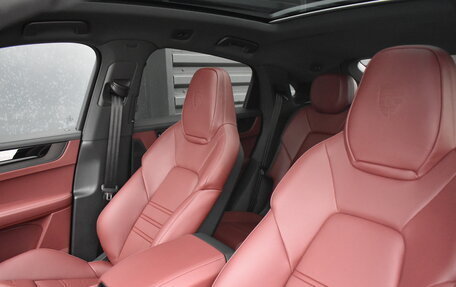 Porsche Cayenne III, 2025 год, 18 990 000 рублей, 13 фотография