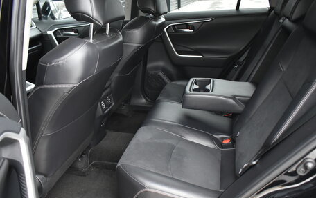 Toyota RAV4, 2021 год, 3 850 000 рублей, 11 фотография