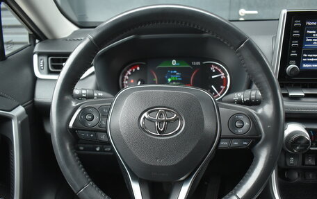 Toyota RAV4, 2021 год, 3 850 000 рублей, 15 фотография