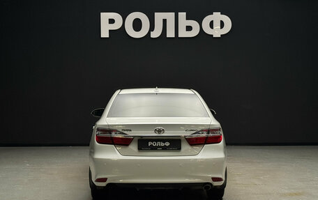 Toyota Camry, 2017 год, 2 800 000 рублей, 4 фотография