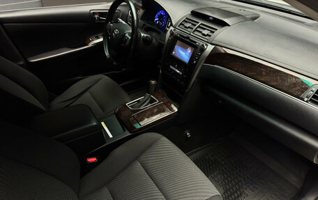 Toyota Camry, 2017 год, 2 800 000 рублей, 11 фотография