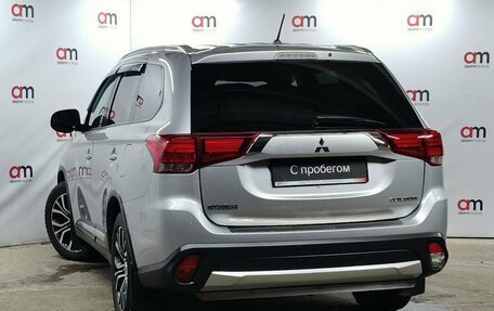 Mitsubishi Outlander III рестайлинг 3, 2016 год, 1 749 000 рублей, 6 фотография