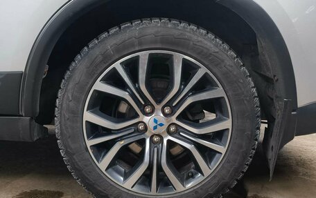 Mitsubishi Outlander III рестайлинг 3, 2016 год, 1 749 000 рублей, 22 фотография