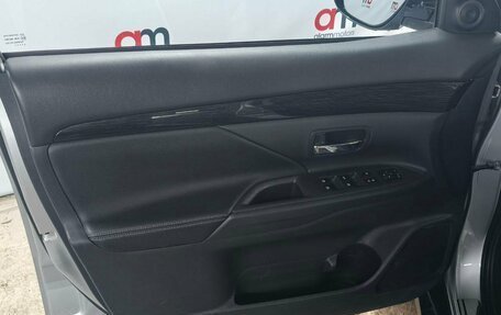 Mitsubishi Outlander III рестайлинг 3, 2016 год, 1 749 000 рублей, 18 фотография