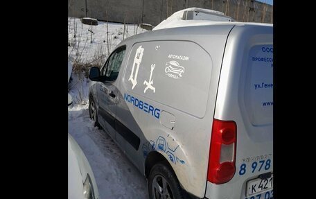 Peugeot Partner II рестайлинг 2, 2010 год, 323 000 рублей, 3 фотография