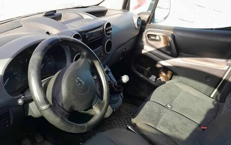 Peugeot Partner II рестайлинг 2, 2010 год, 323 000 рублей, 6 фотография