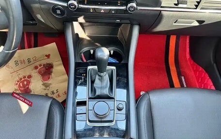 Mazda 3, 2022 год, 1 700 000 рублей, 11 фотография