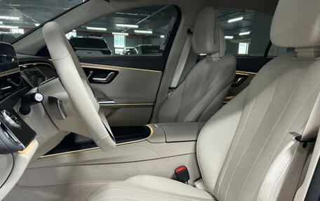 Mercedes-Benz E-Класс, 2025 год, 7 фотография