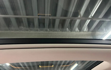 Mercedes-Benz E-Класс, 2025 год, 19 фотография