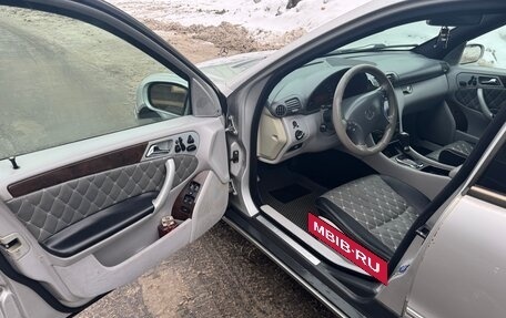 Mercedes-Benz C-Класс, 2001 год, 579 000 рублей, 5 фотография