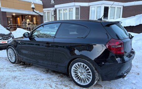 BMW 1 серия, 2011 год, 1 000 000 рублей, 2 фотография
