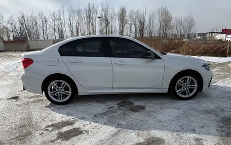 BMW 1 серия, 2022 год, 1 800 000 рублей, 2 фотография