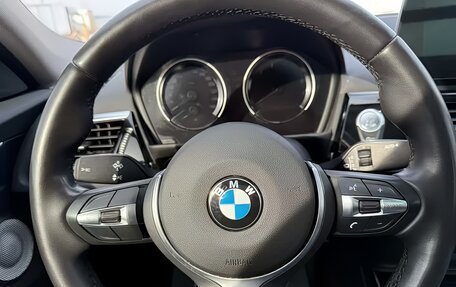 BMW 1 серия, 2022 год, 1 800 000 рублей, 13 фотография