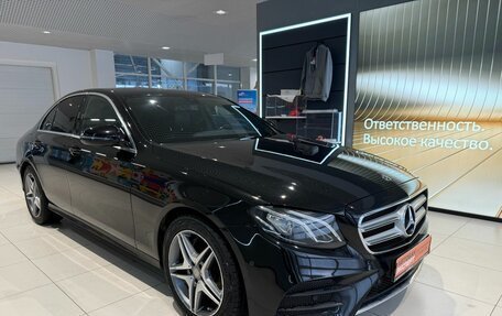 Mercedes-Benz E-Класс, 2019 год, 2 649 000 рублей, 3 фотография