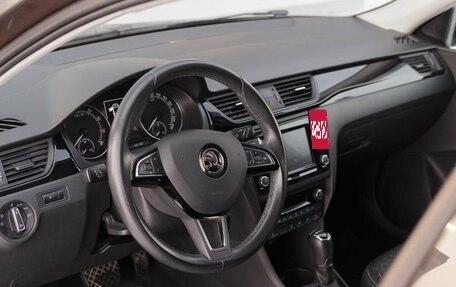 Skoda Rapid I, 2018 год, 1 330 000 рублей, 10 фотография