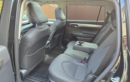 Toyota Highlander, 2025 год, 5 750 000 рублей, 16 фотография