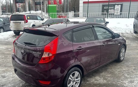 Hyundai Solaris II рестайлинг, 2013 год, 823 000 рублей, 4 фотография