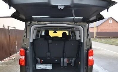 Peugeot Traveller I, 2020 год, 2 230 000 рублей, 2 фотография