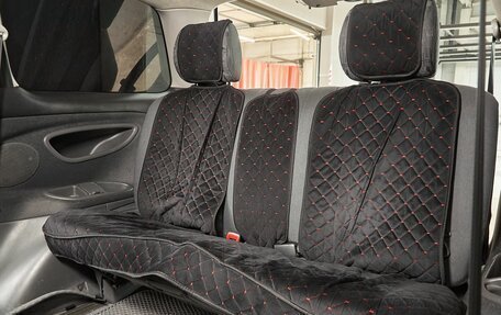 Toyota Estima III рестайлинг -2, 2003 год, 1 050 000 рублей, 20 фотография