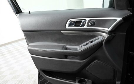 Ford Explorer VI, 2013 год, 1 305 000 рублей, 11 фотография