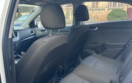 Hyundai Solaris II рестайлинг, 2020 год, 990 000 рублей, 7 фотография