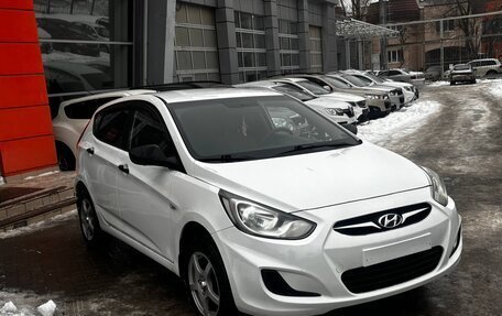Hyundai Solaris II рестайлинг, 2013 год, 763 000 рублей, 2 фотография