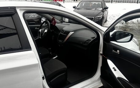 Hyundai Solaris II рестайлинг, 2013 год, 763 000 рублей, 13 фотография