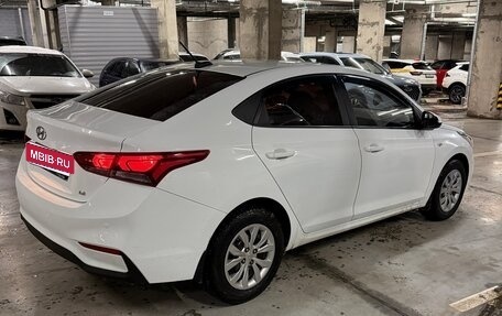 Hyundai Solaris II рестайлинг, 2017 год, 1 500 000 рублей, 3 фотография