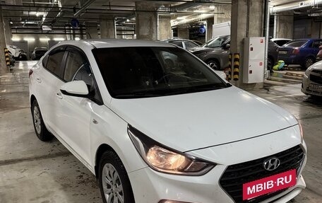 Hyundai Solaris II рестайлинг, 2017 год, 1 500 000 рублей, 2 фотография