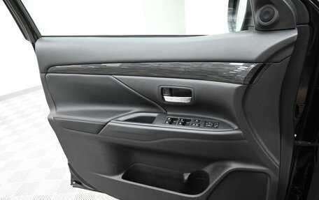 Mitsubishi Outlander III рестайлинг 3, 2016 год, 1 235 000 рублей, 6 фотография