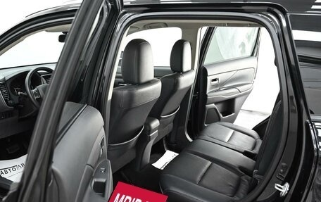 Mitsubishi Outlander III рестайлинг 3, 2016 год, 1 235 000 рублей, 12 фотография