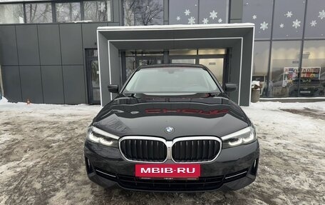 BMW 5 серия, 2021 год, 4 049 900 рублей, 2 фотография