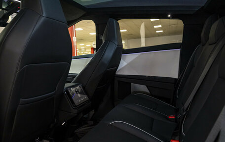 Tesla Cybertruck, 2024 год, 22 500 000 рублей, 16 фотография