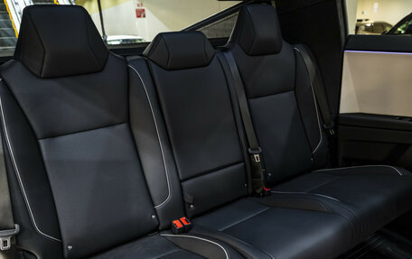 Tesla Cybertruck, 2024 год, 22 500 000 рублей, 17 фотография