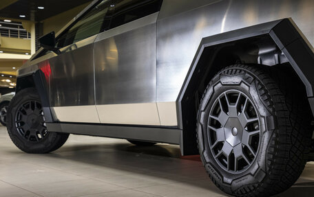 Tesla Cybertruck, 2024 год, 22 500 000 рублей, 11 фотография