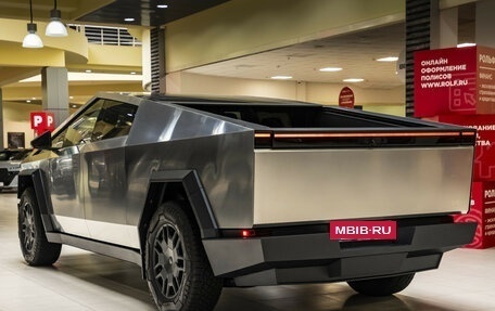 Tesla Cybertruck, 2024 год, 22 500 000 рублей, 9 фотография