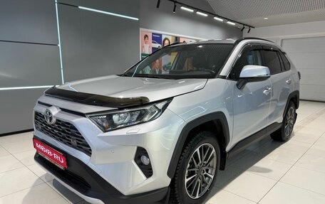 Toyota RAV4, 2021 год, 3 699 000 рублей, 1 фотография