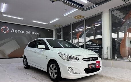 Hyundai Solaris II рестайлинг, 2013 год, 1 200 000 рублей, 1 фотография
