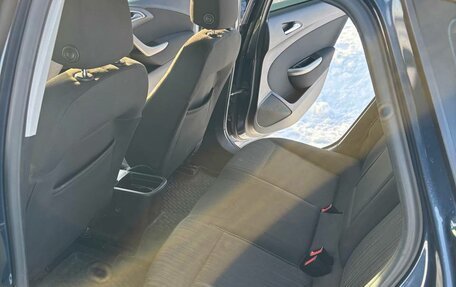 Opel Astra J, 2010 год, 650 000 рублей, 6 фотография