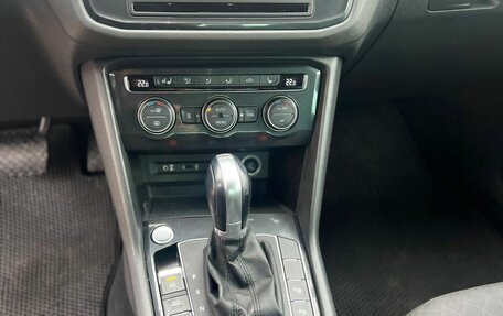 Volkswagen Tiguan II, 2018 год, 2 590 000 рублей, 12 фотография