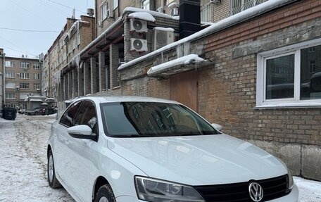 Volkswagen Jetta VI, 2016 год, 1 090 000 рублей, 3 фотография