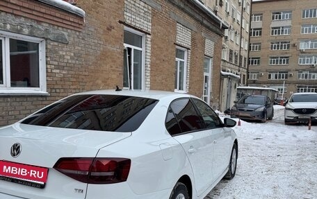 Volkswagen Jetta VI, 2016 год, 1 090 000 рублей, 4 фотография
