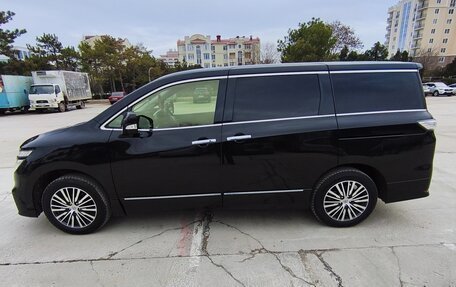 Nissan Elgrand III, 2019 год, 3 400 000 рублей, 4 фотография