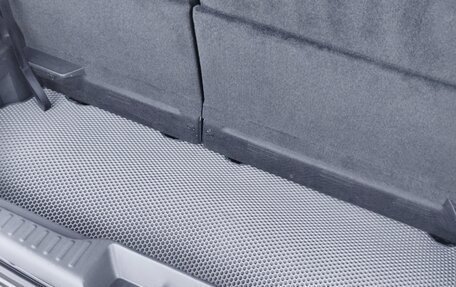 Nissan Elgrand III, 2019 год, 3 400 000 рублей, 22 фотография