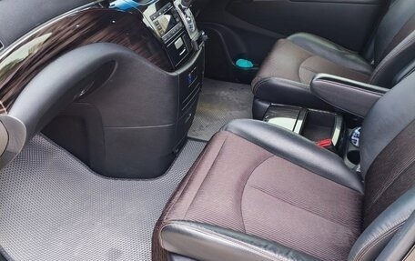 Nissan Elgrand III, 2019 год, 3 400 000 рублей, 10 фотография