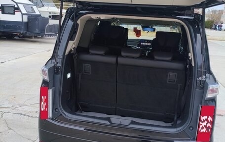 Nissan Elgrand III, 2019 год, 3 400 000 рублей, 21 фотография