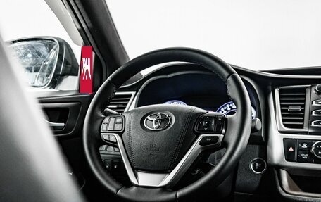 Toyota Highlander III, 2014 год, 2 369 000 рублей, 16 фотография