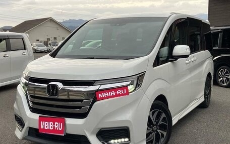 Honda Stepwgn IV, 2018 год, 1 690 000 рублей, 1 фотография