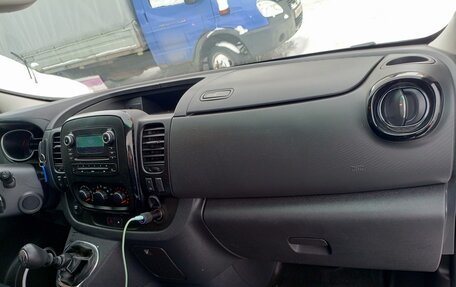 Opel Vivaro B, 2017 год, 2 100 000 рублей, 13 фотография